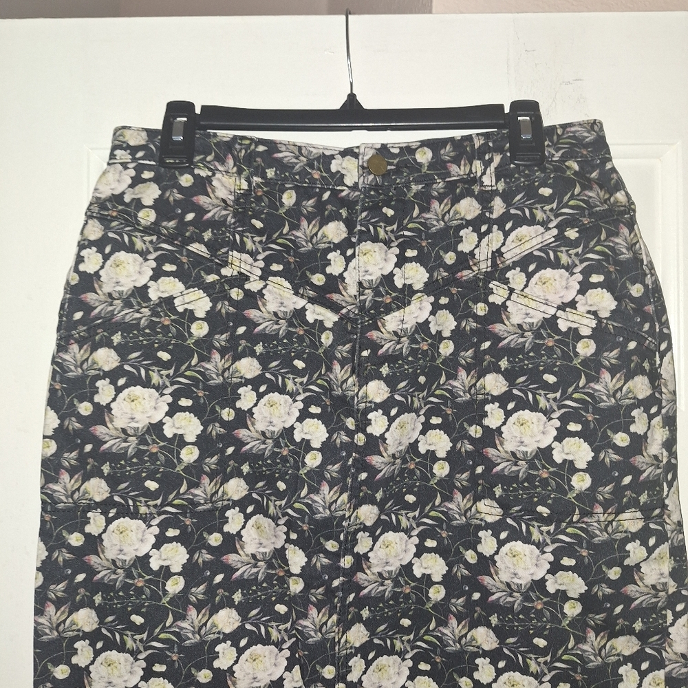 Eva Mendes Floral Denim Pencil Skirt - Picture 6 of 8